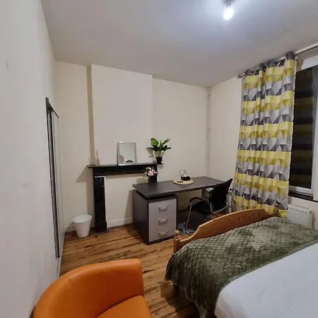 House For Pros, Friends And Family بيت للعطل *
