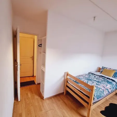 House For Pros, Friends And Family شارلروا