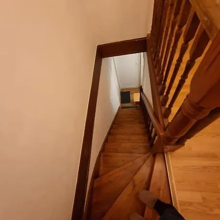 House For Pros, Friends And Family Feriehus