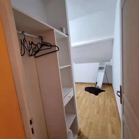 House For Pros, Friends And Family *