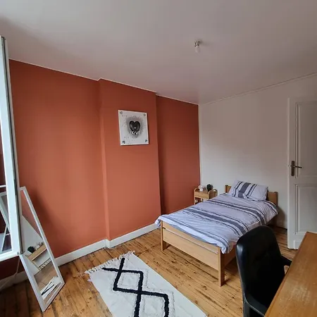 بيت للعطل House For Pros, Friends And Family شارلروا